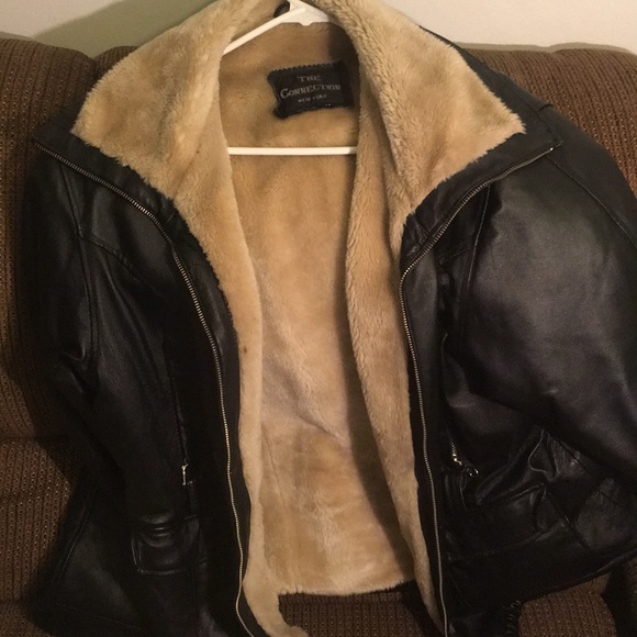 Black leather jacket with fur - Picture 2 of 5